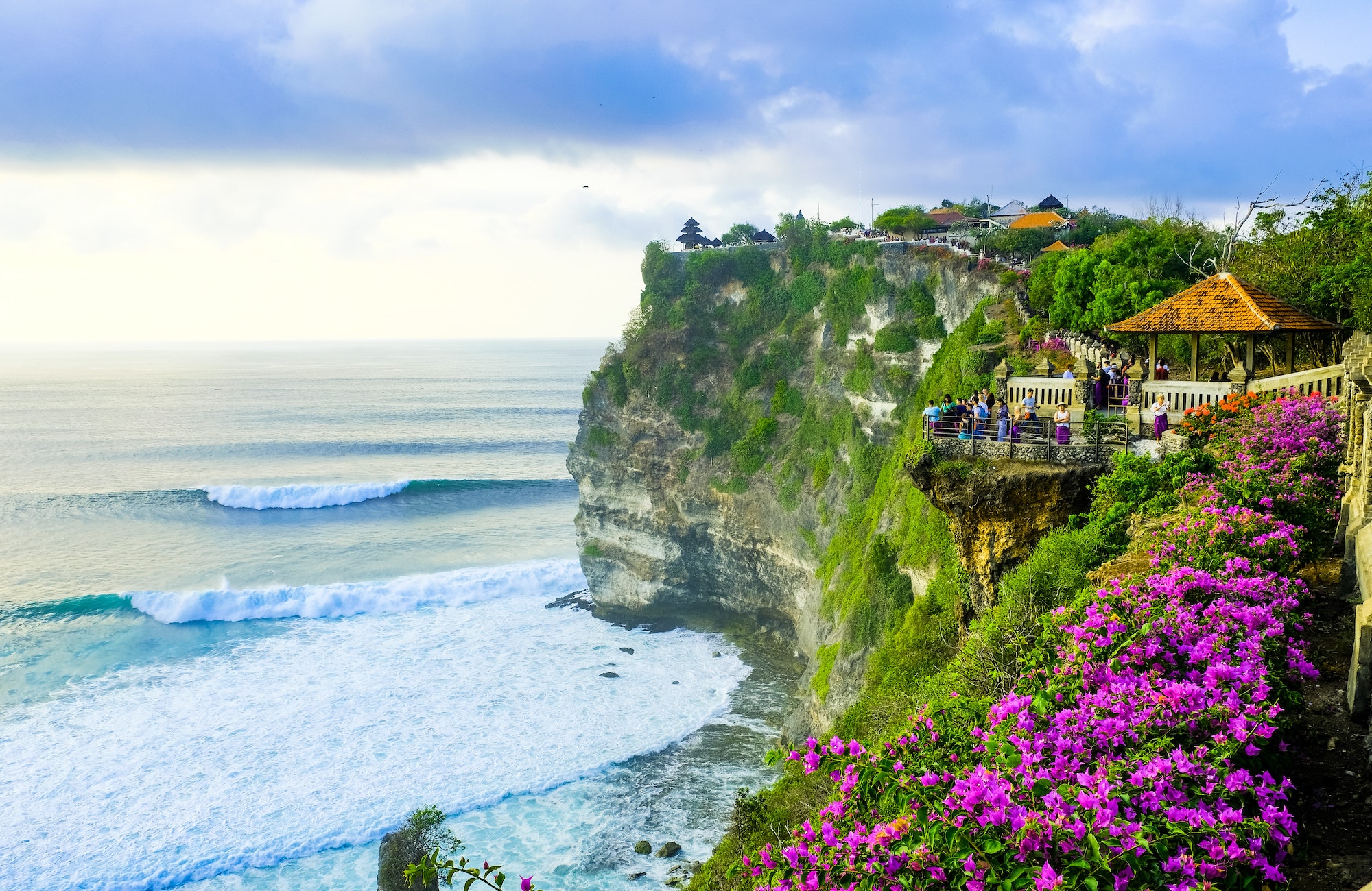 ocean-coast-near-uluwatu-temple-in-bali.jpg